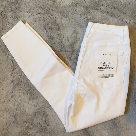 Frame Denim Denim - - ✨ Host Pick 11/9✨FRAME Ali high rise cigarette white jean 26